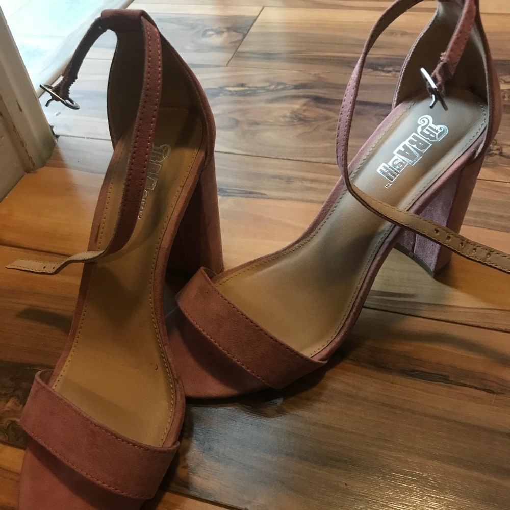 Never worn pink strappy heels
